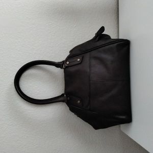 Closet closing Born Leather Sholder tote